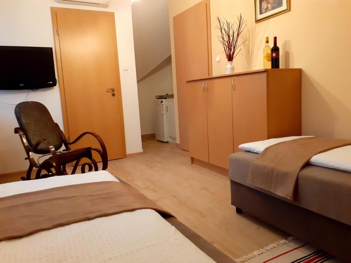 Pacsirta Vendeghaz Hotell Egerszalók Eksteriør bilde